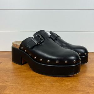 Dolce vita clogs